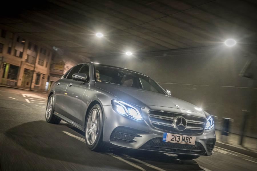  Mercedes-Benz E220 d AMG Line 2016 года  (UK) (фото 26 из 31)